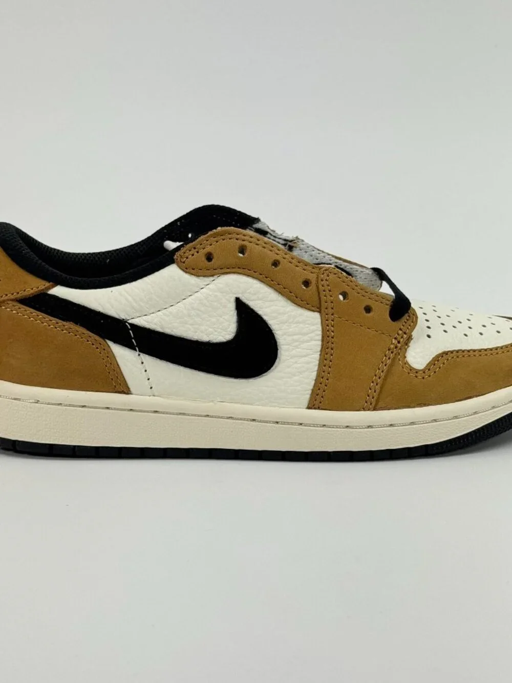 Air Jordan 1 Retro Low OG 'Rookie of the Year' CZ0790-107 size 5 M / 6.5 W